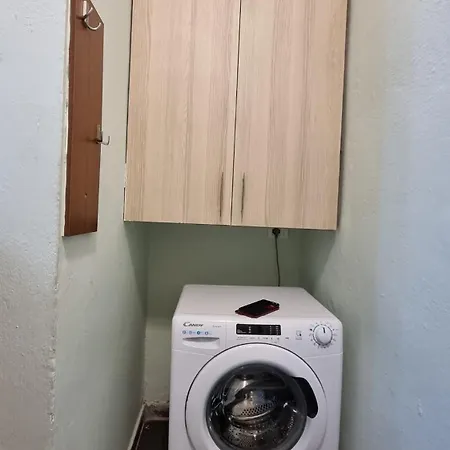 Edis's Corner 아파트 티라나