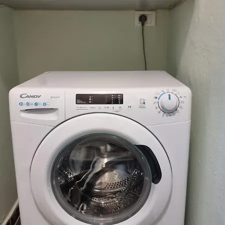 Edis's Corner 아파트 티라나