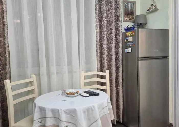 Edis's Corner * Τίρανα