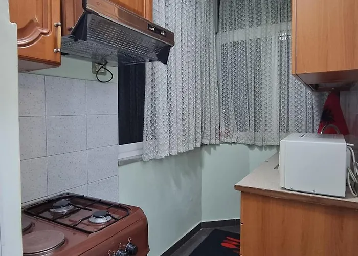 Edis's Corner Apartment